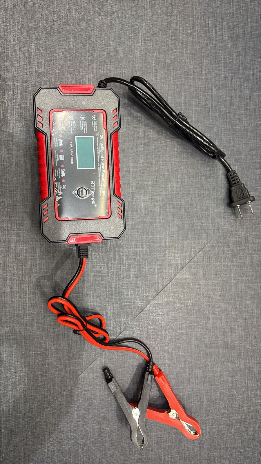 Cargador de Batería 12V para Carro y Moto